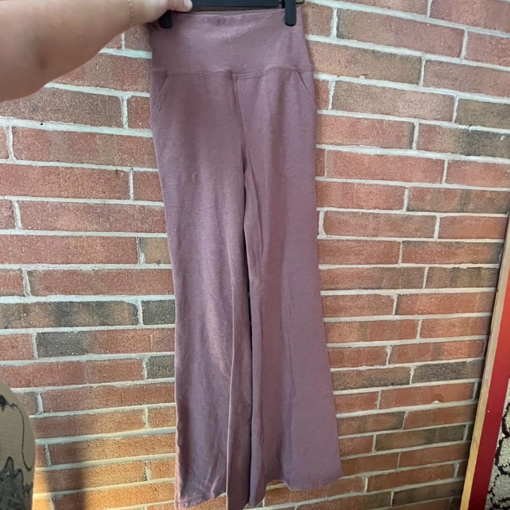 Beyond Yoga flared leggings